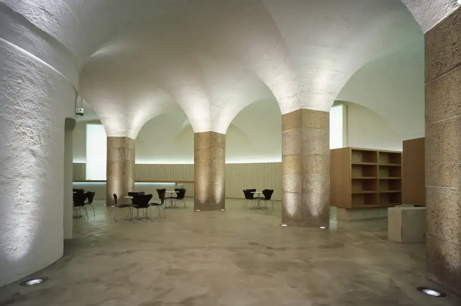 B04 Foto Innen Arbeitsplätze 01