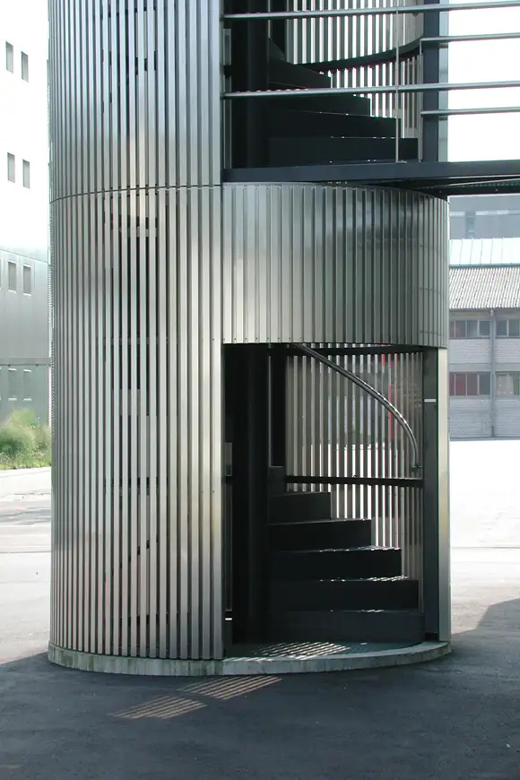 B34 Foto Aussen Fluchttreppe