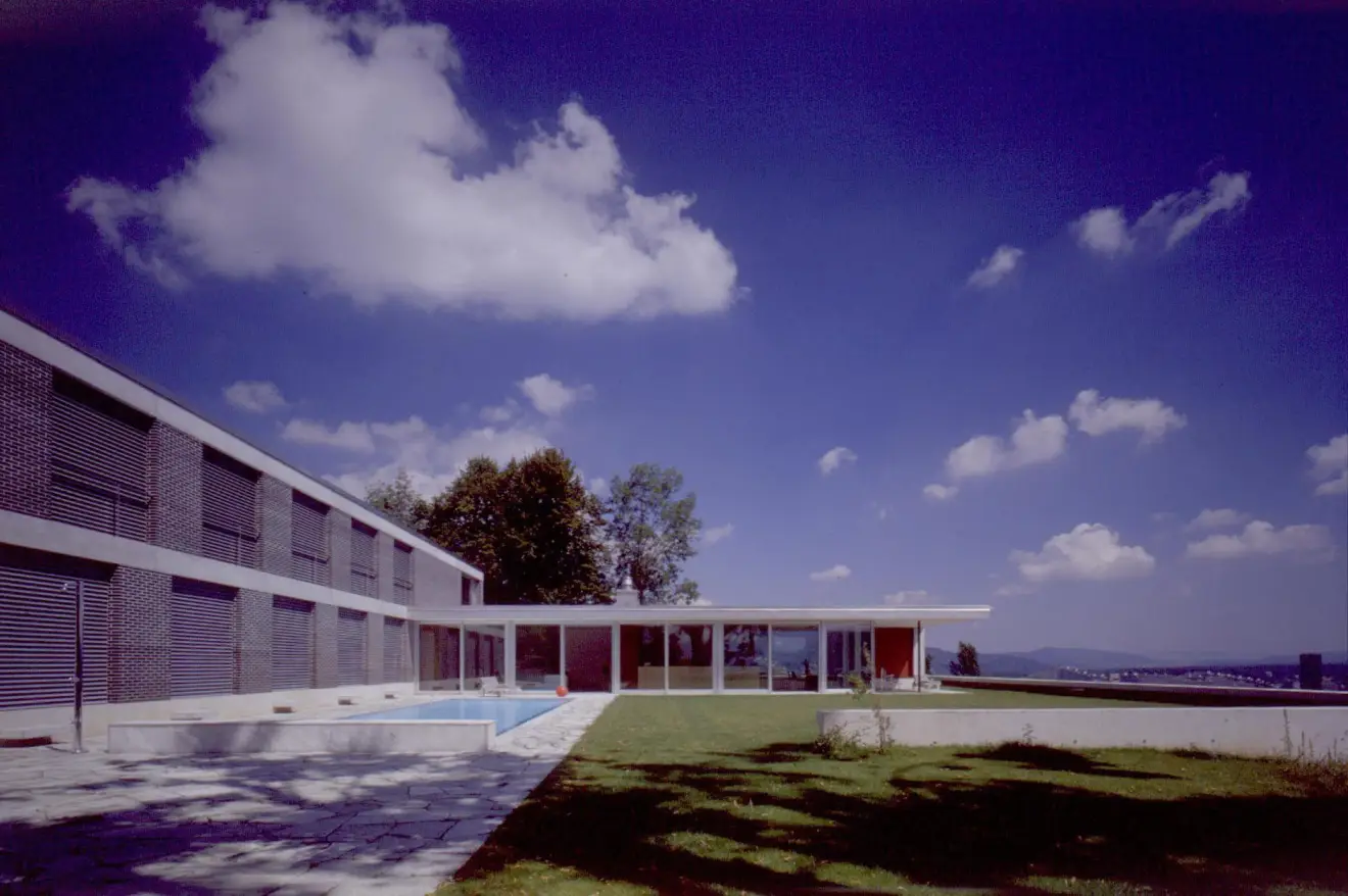 B49 Foto Aussen Garten Pool