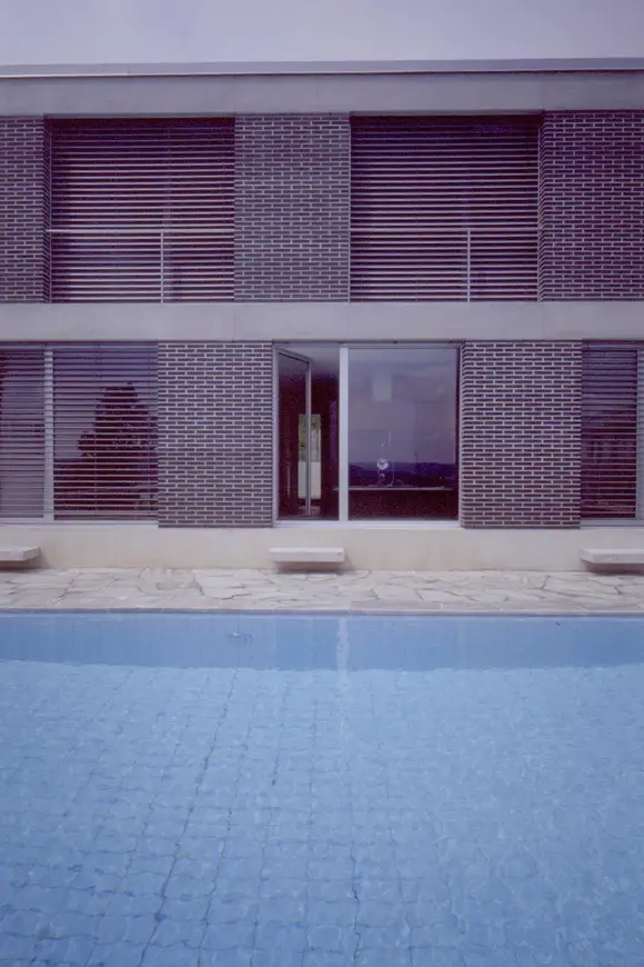 B49 Foto Aussen Südostfassade Pool
