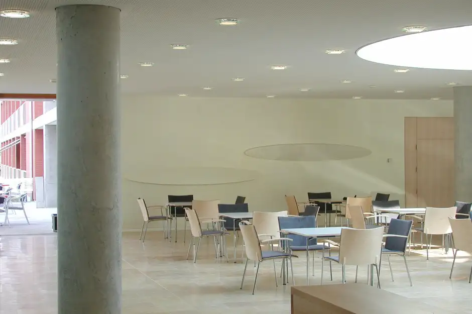 B59 Foto Innen Speisesaal