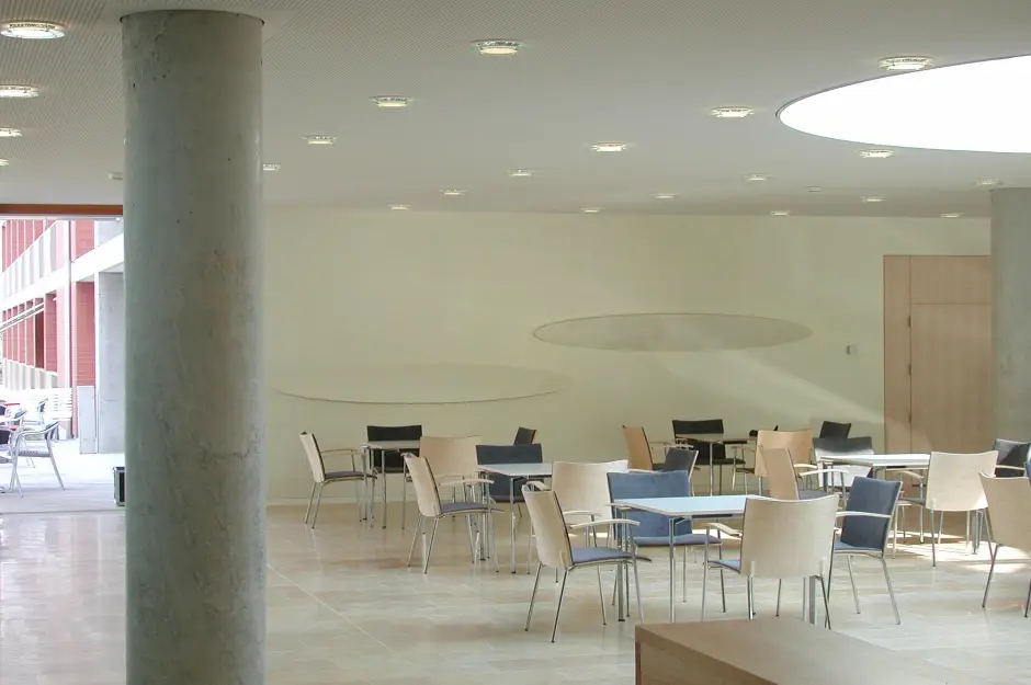 B59 Foto Innen Speisesaal