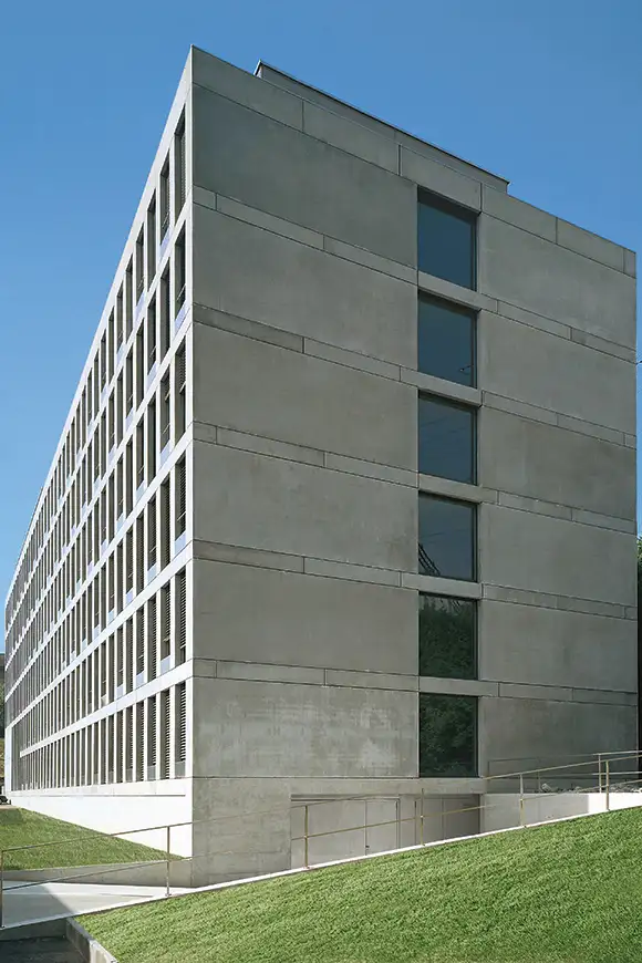 B88 Foto Aussen Wiese