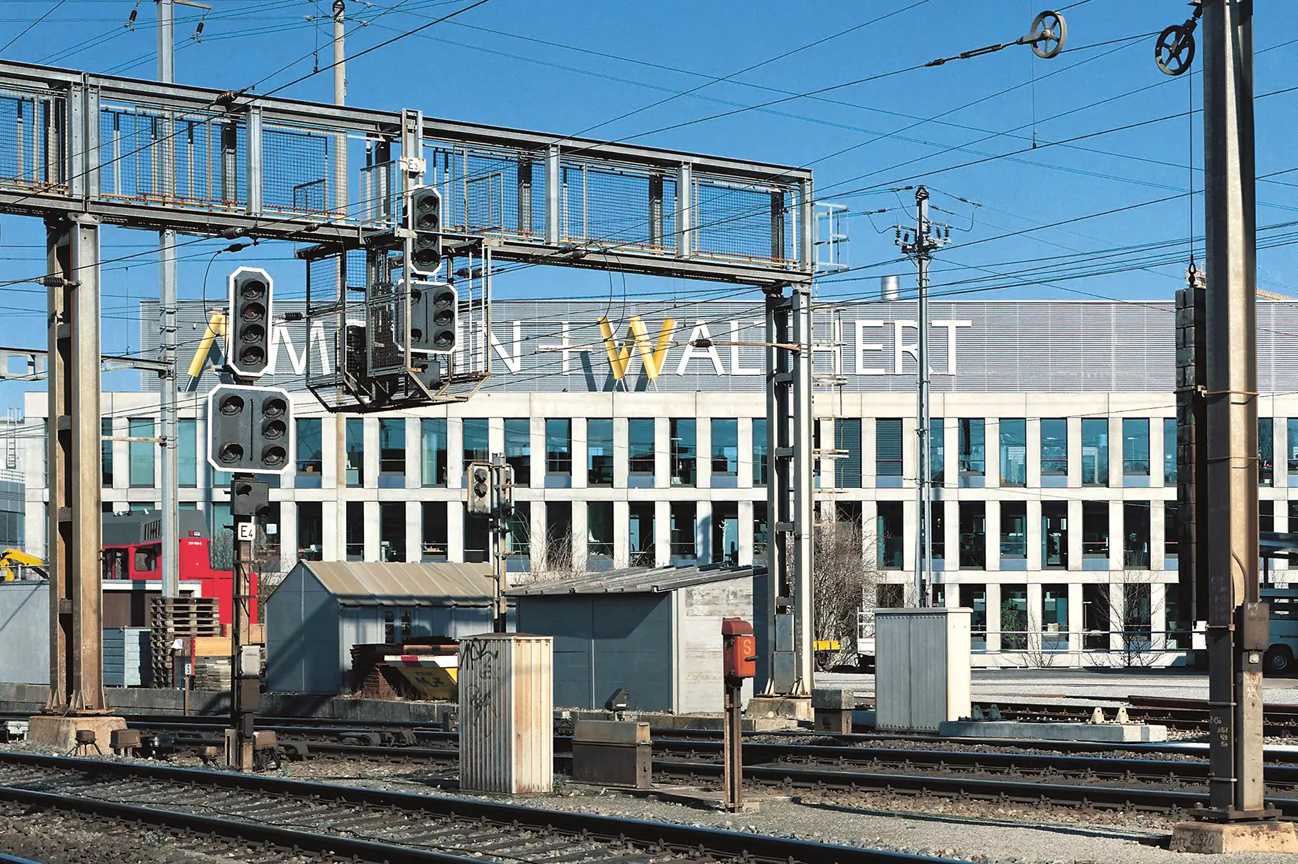 B88 Foto Aussen Bahnhof