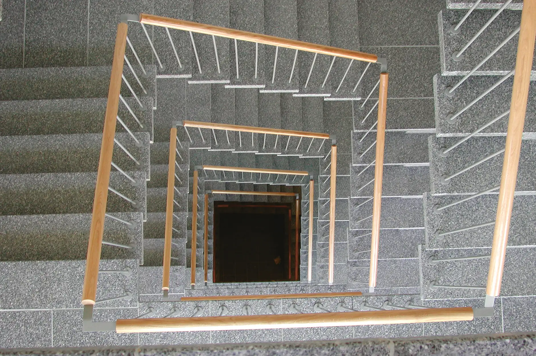 C12 Foto Innen Treppe 02