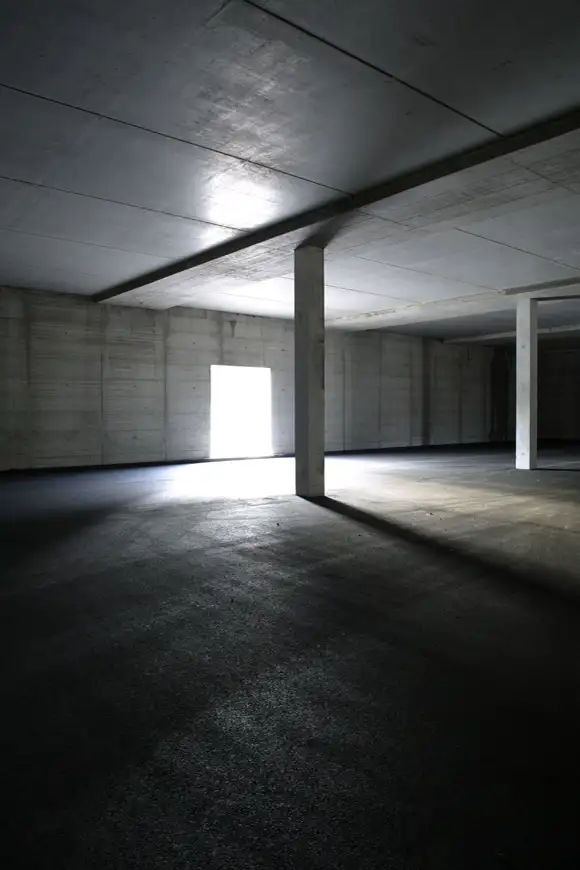 C24 Foto Innen Halle 05