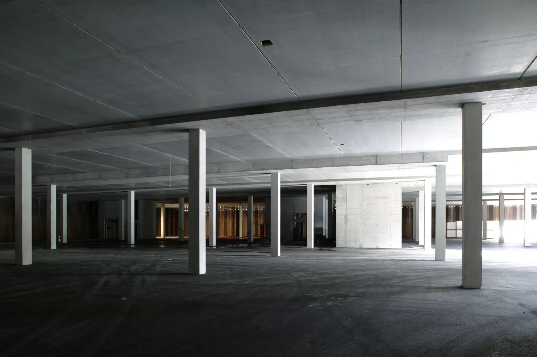 C24 Foto Innen Halle 02