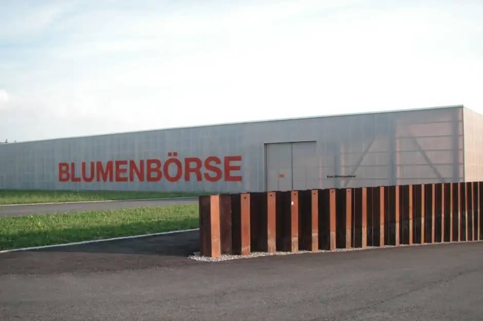 C24 Foto Aussen Westfassade