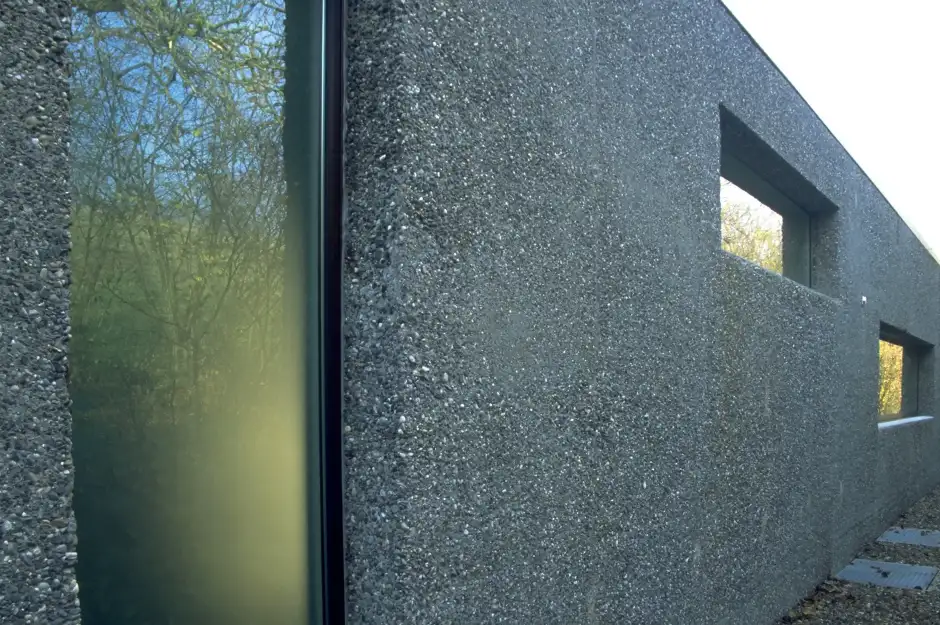 C43 Foto Aussen Fenster Materialisierung