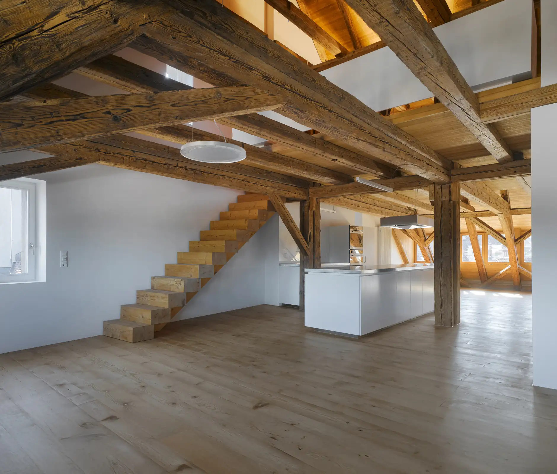 D08 Foto Innen Wohnen Treppe Header