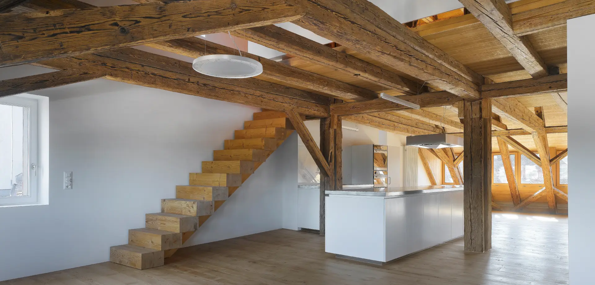 D08 Foto Innen Wohnen Treppe Header