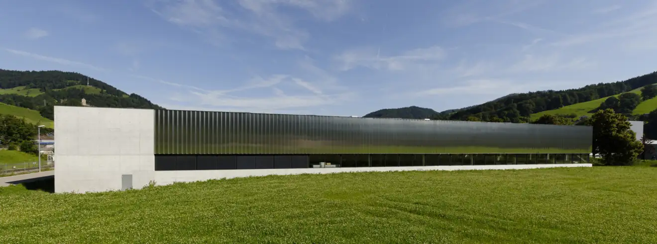 D23 Foto Aussen Südfassade 02