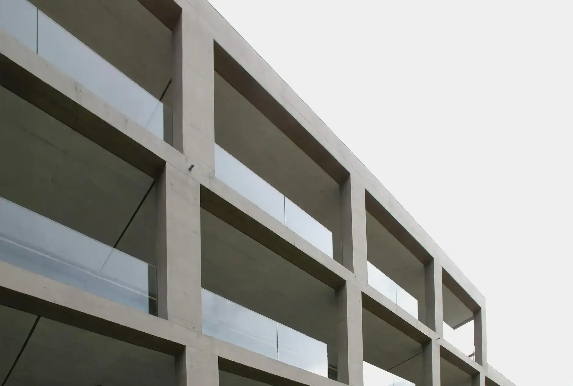 D32 Foto Aussen Fassade Header