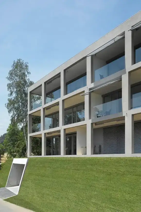 D32 Foto Aussen Gargeneinfahrt 02