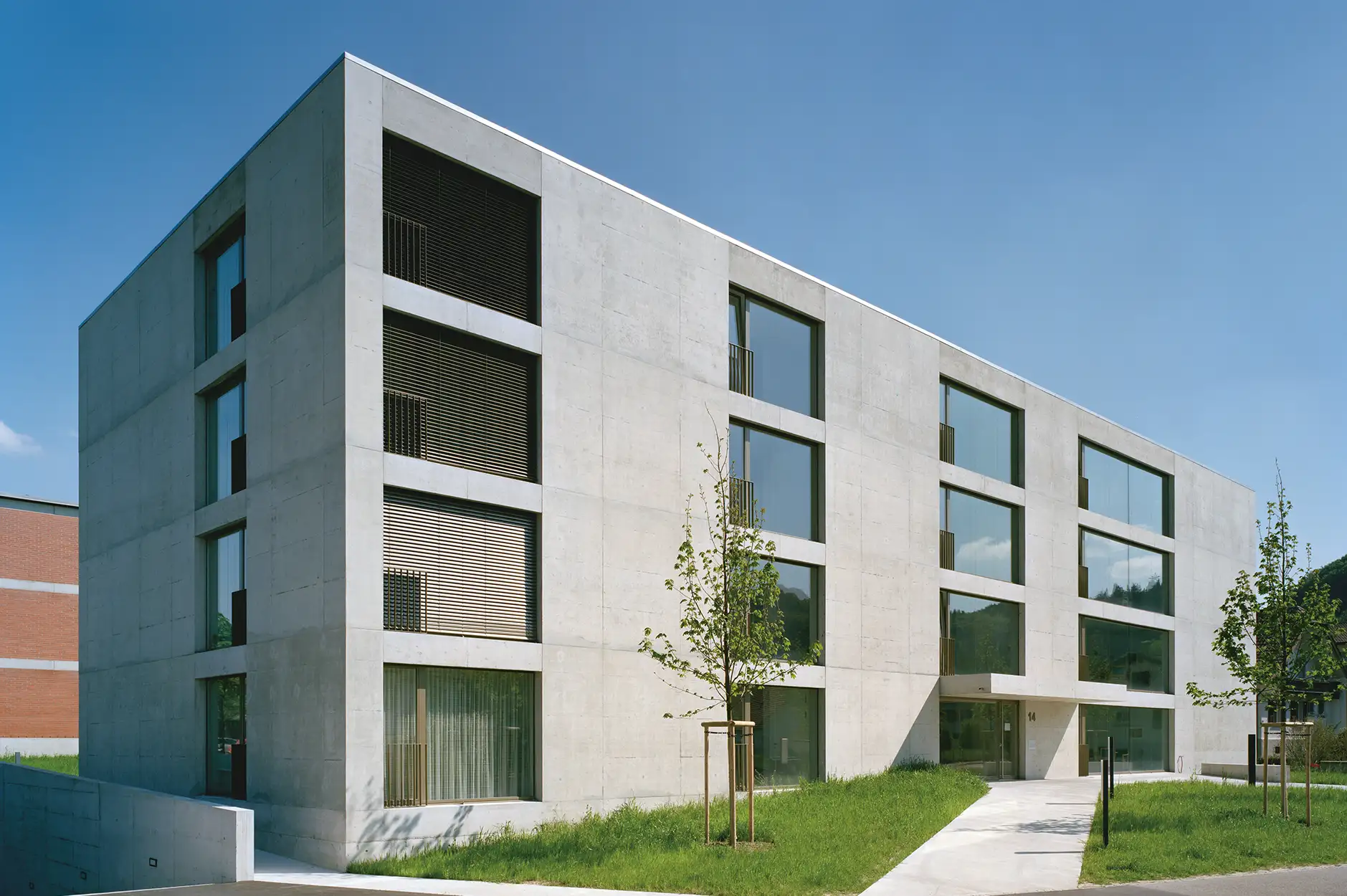 D64 Foto Aussen Eingang