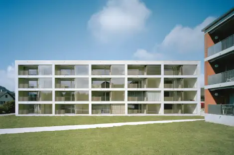 D64 Foto Aussen Garten Balkone Frontal