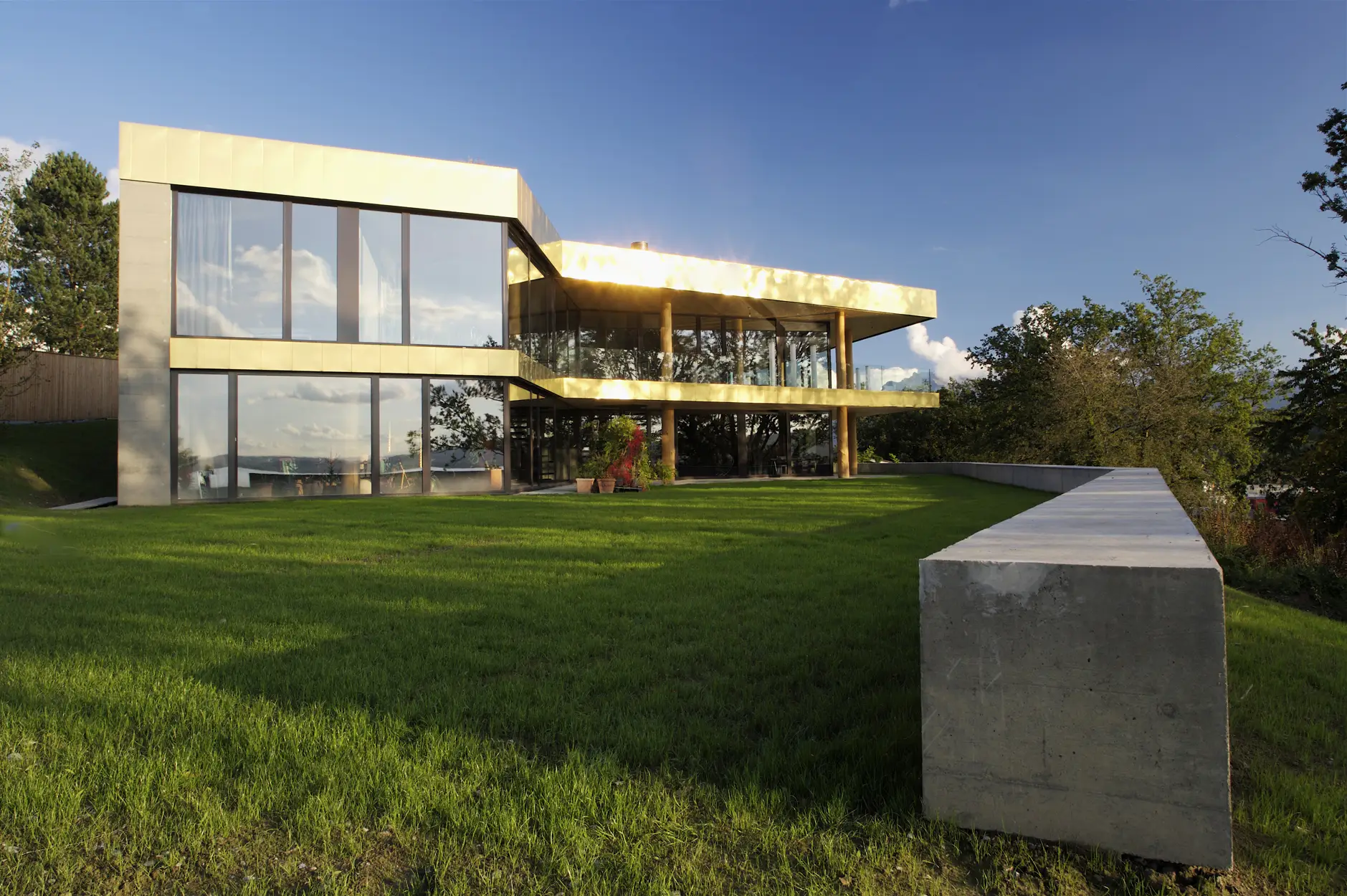 D52 Foto Aussen Westfassade Garten