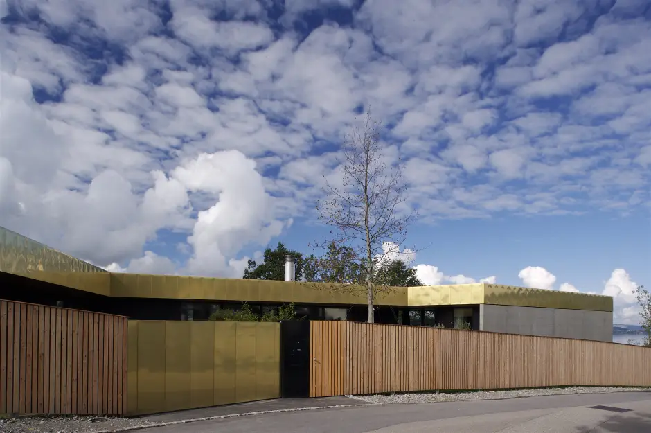 D52 Foto Aussen Ostfassade Eingang