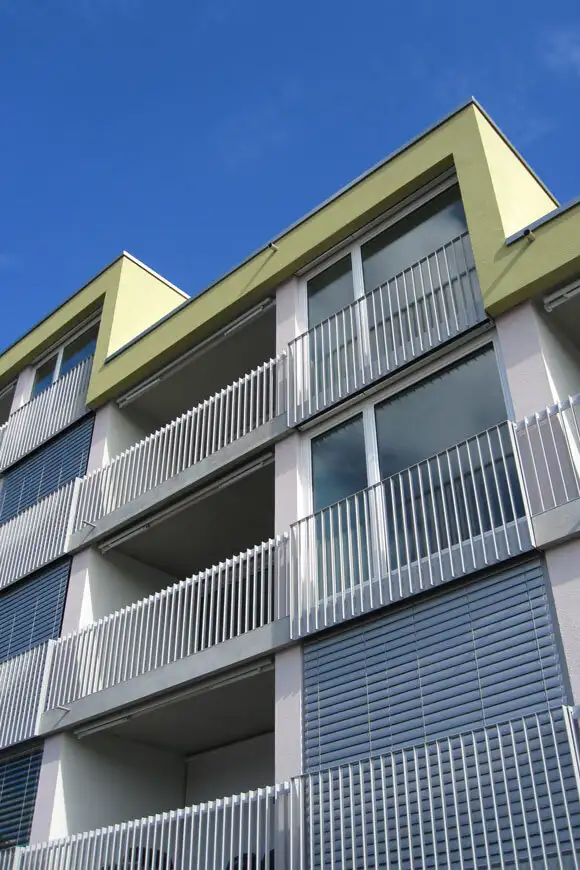 D60 Foto Aussen Südfassade Balkone 01