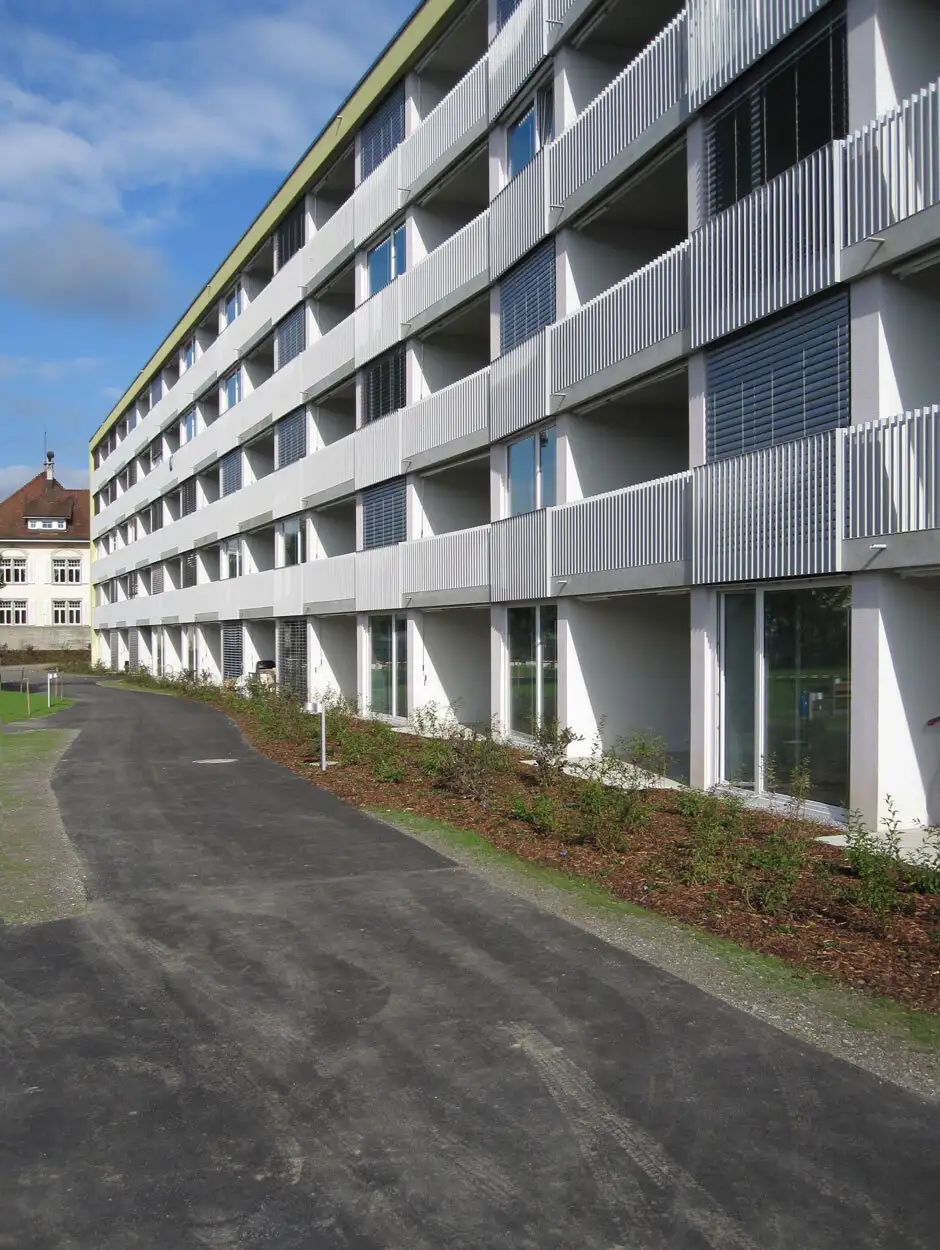 D60 Foto Aussen Südfassade Balkone 02