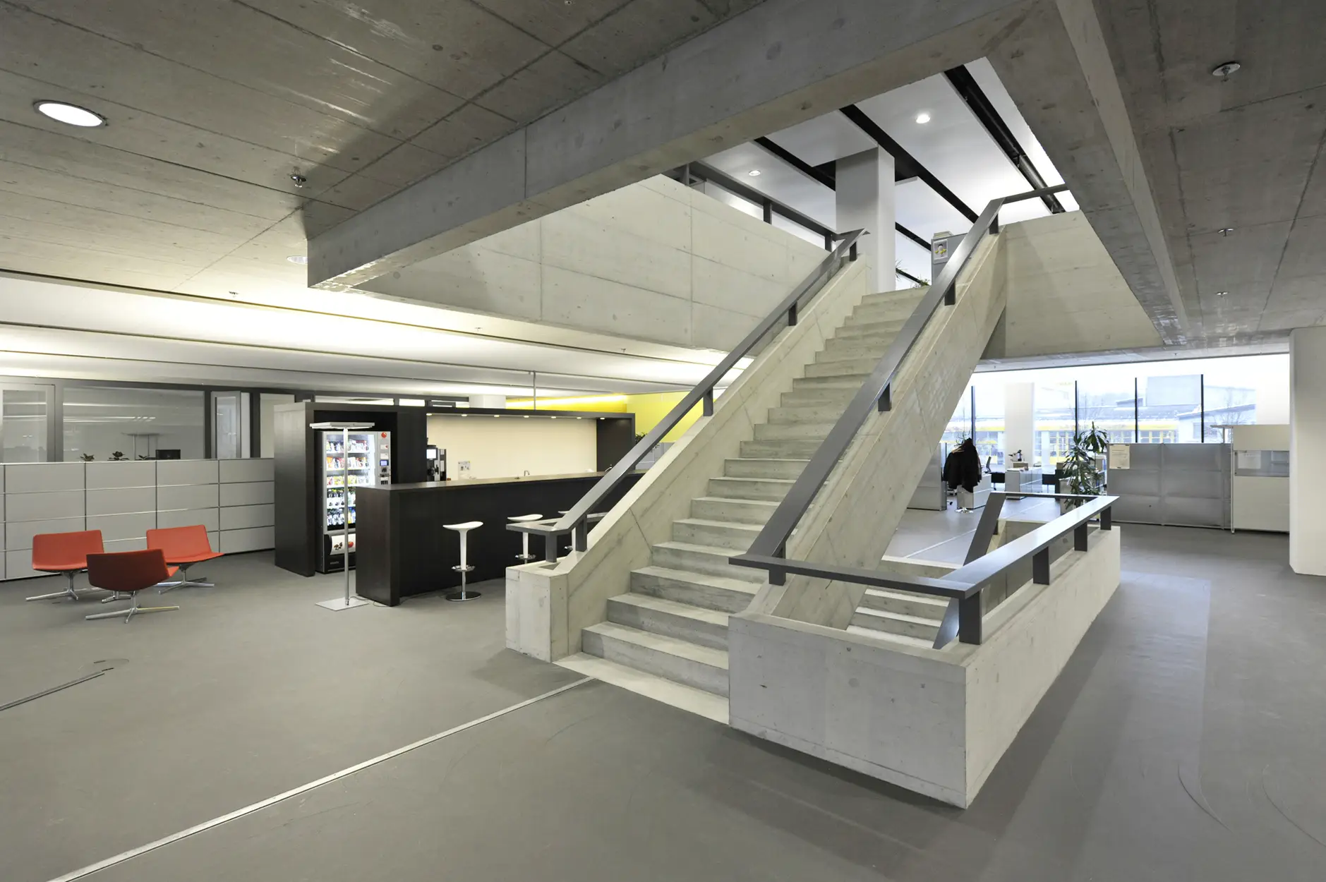 D63 Foto Innen Treppenhaus 02