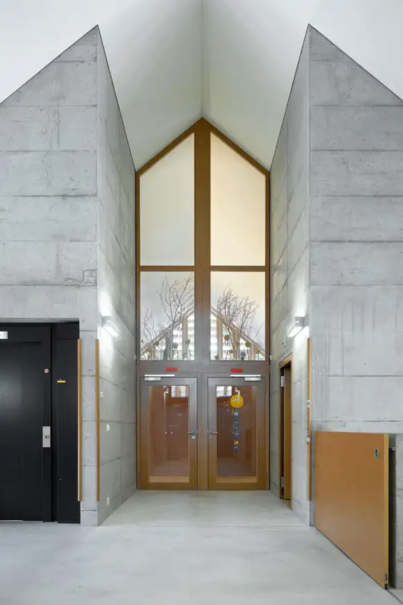 D77 Foto Innen Dachgeschoss