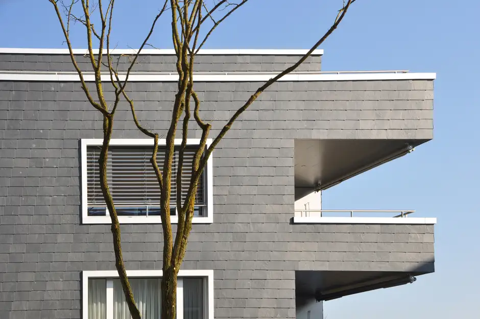 D98 Foto Aussen Fassade Balkon