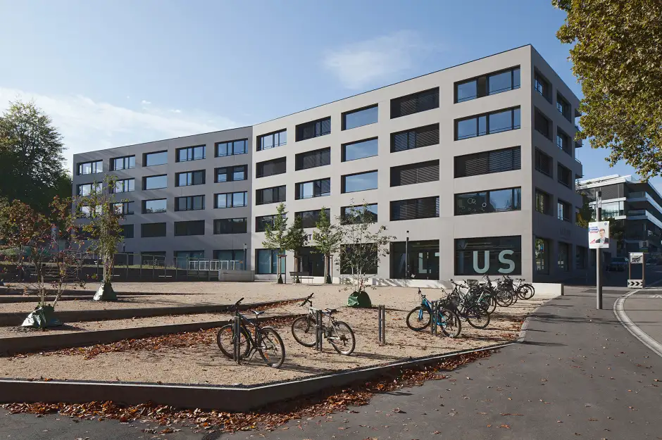 E01 B Foto Aussen Veloständer