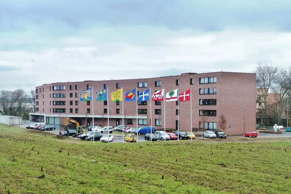 E05 A Foto Aussen Nordostfassade 01