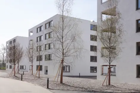 E05 B Foto Aussen Hoffassade Teaser