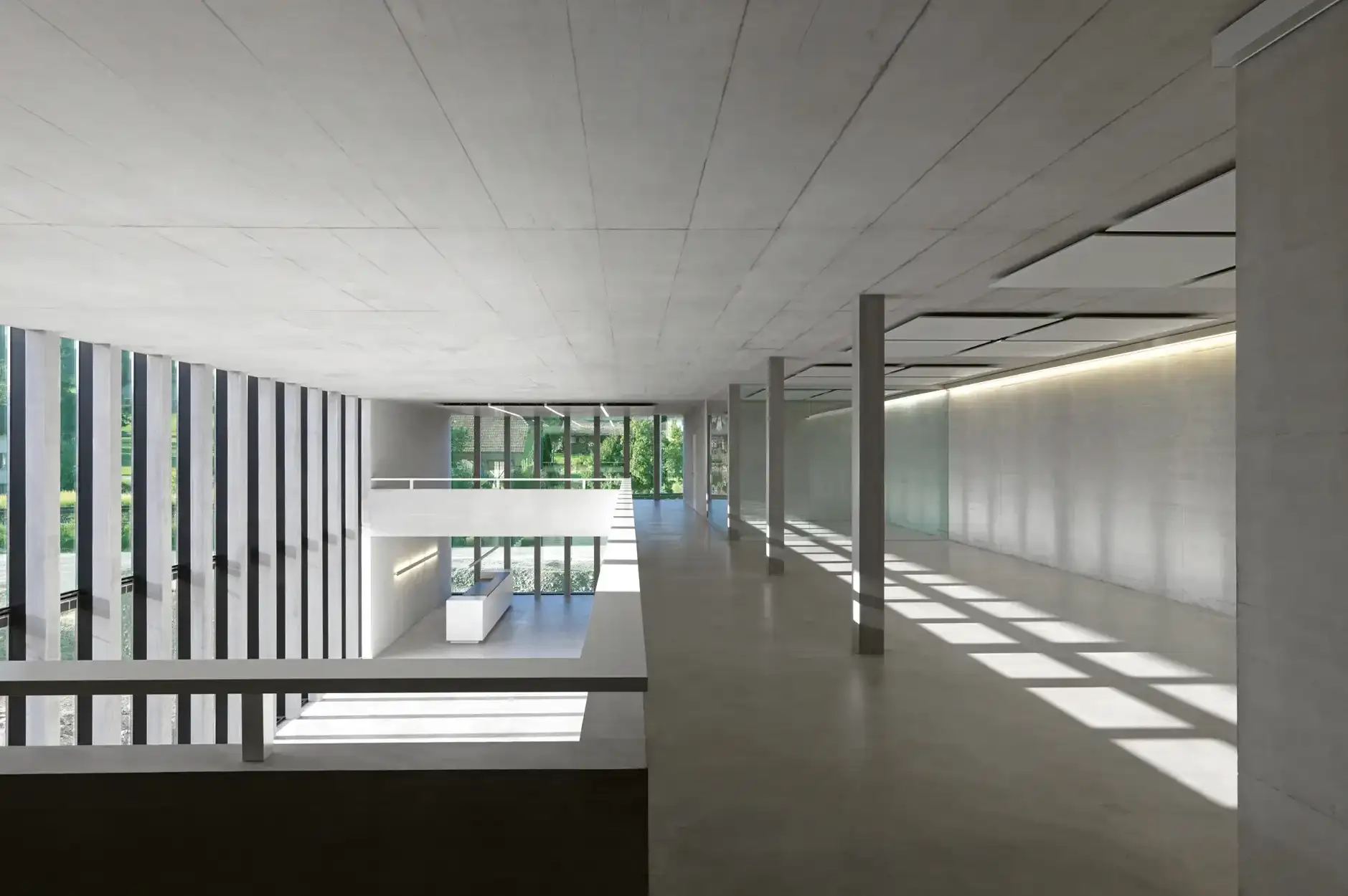 E06 Foto Innen Galerie