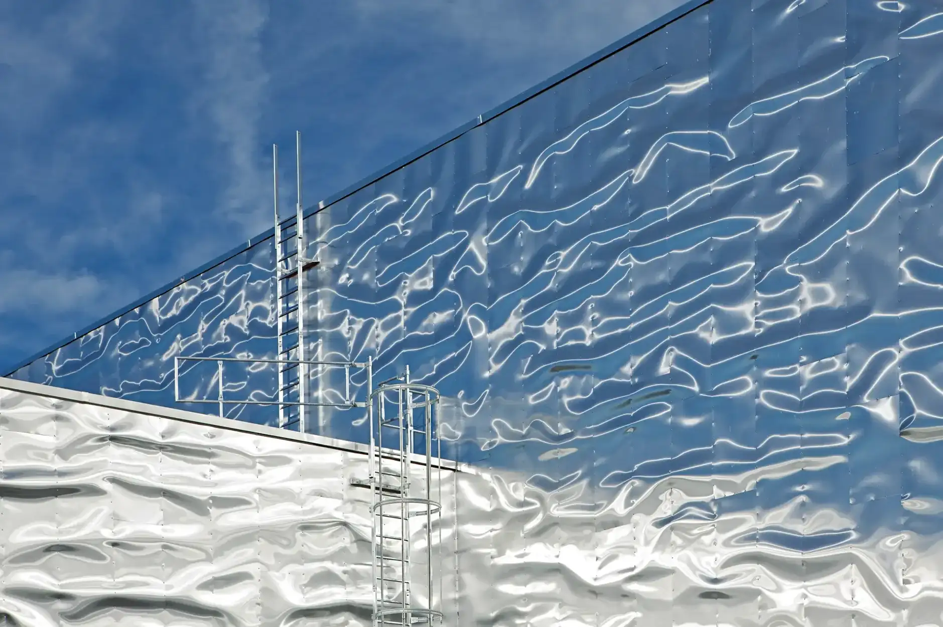 E13 Foto Aussen Nordostfassade