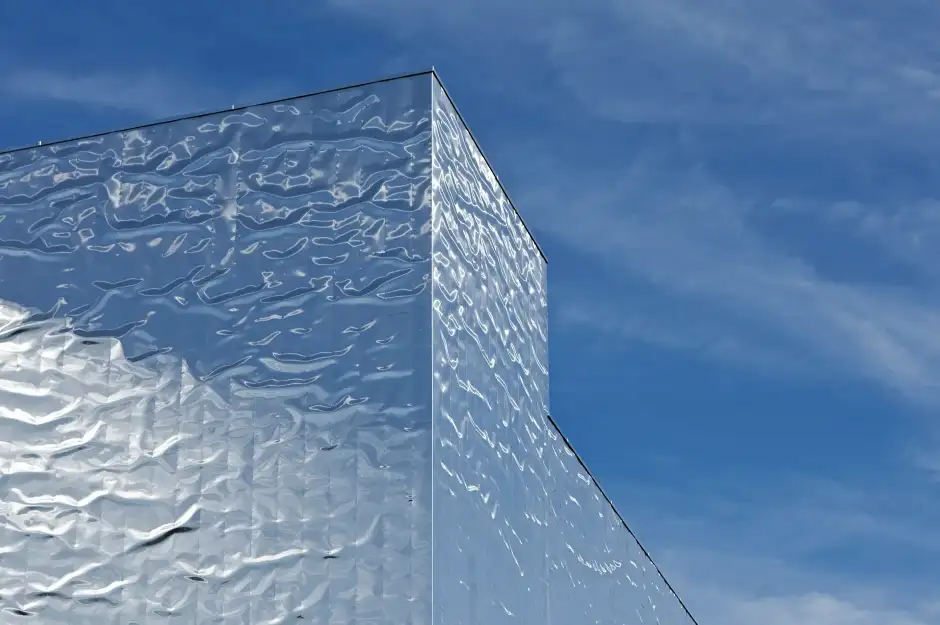 E13 Foto Aussen Südwestfassade 03