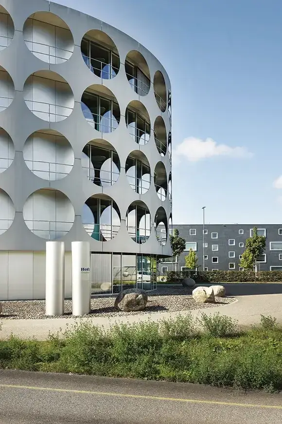 E19 Foto Aussen Zufahrt