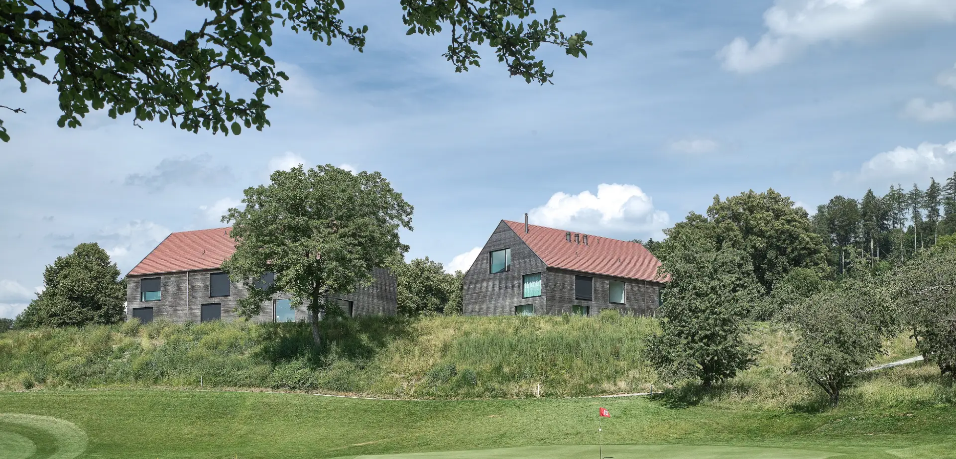 E26 W Ue B Foto Aussen Golfplatz Header