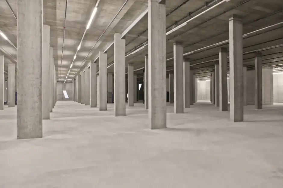 E29 C Foto Innen Halle