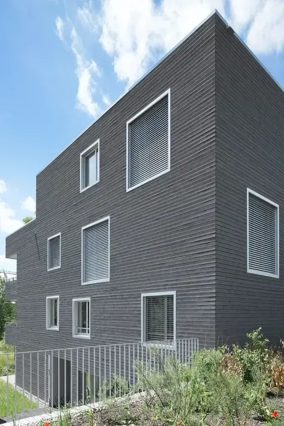 E42 Foto Aussen Nordostfassade