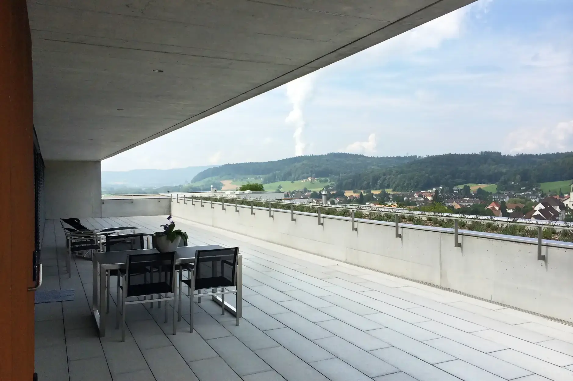 E69 A Foto Aussen Terrasse 01