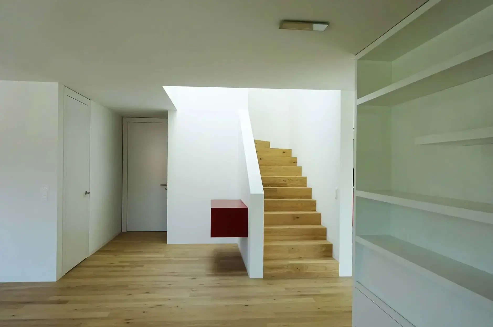 E69 B Foto Innen Treppe