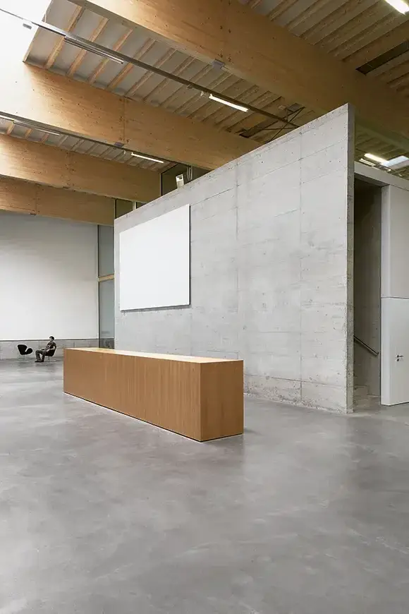 F01 Foto Innen Empfang