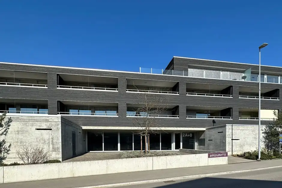 F14 Foto Aussen Eingang 02