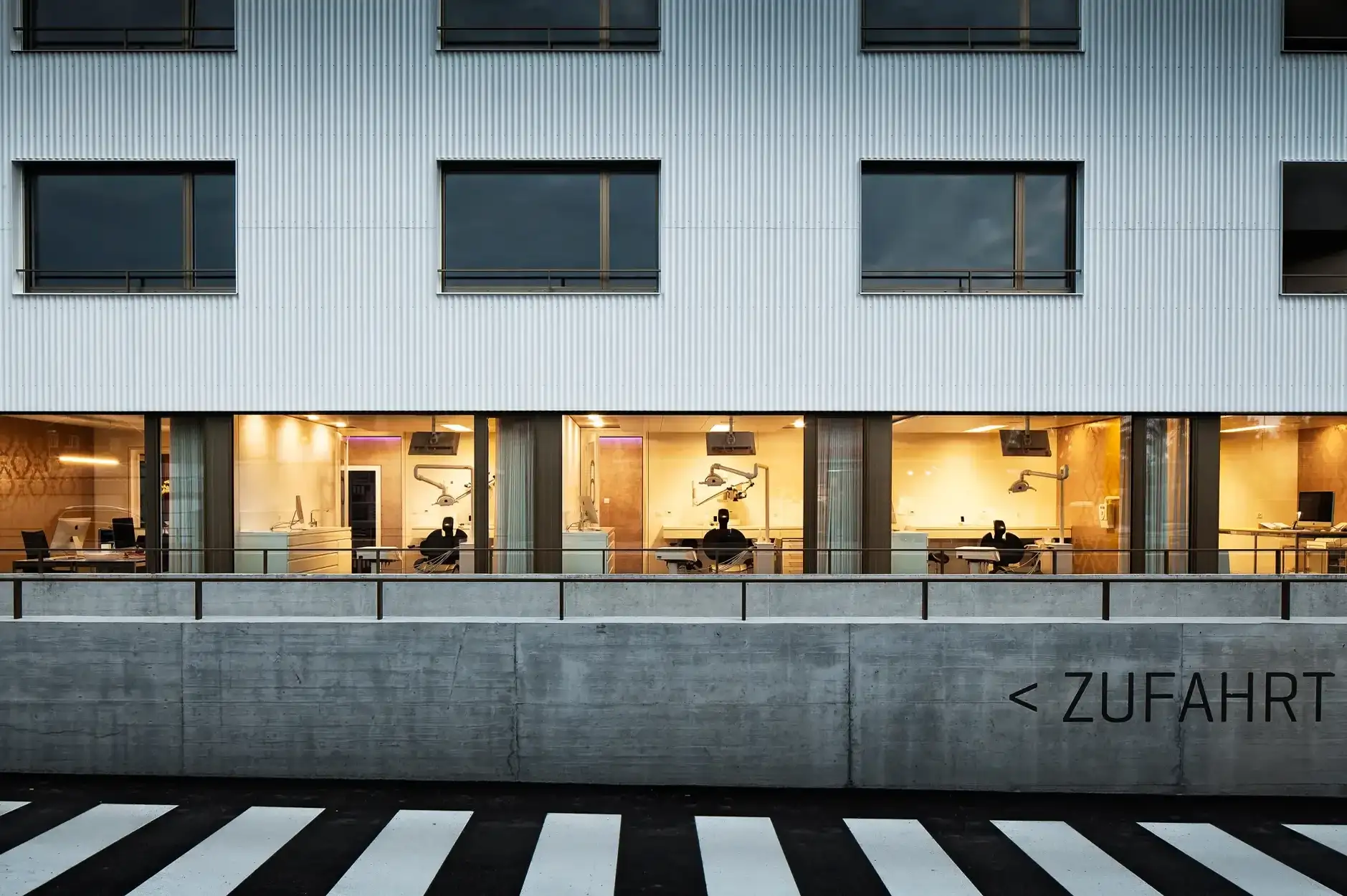 F16 Foto Aussen Fassade