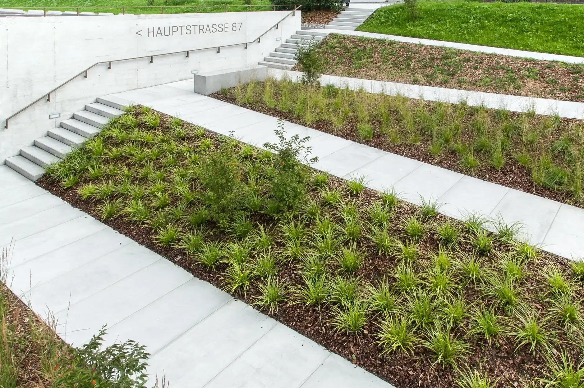 F16 Foto Aussen Sunken Garden 01