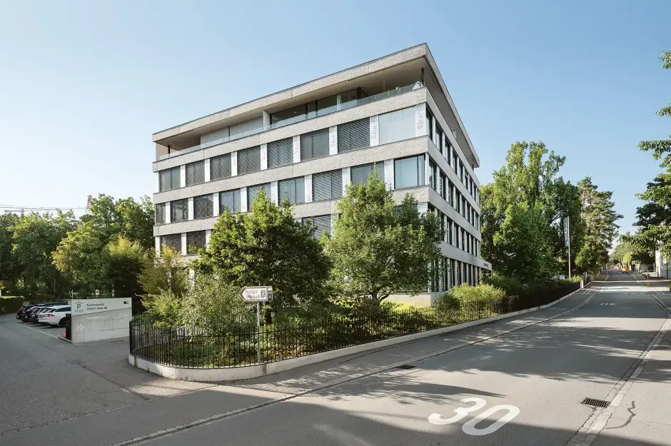 F26 Foto Aussen Strasse