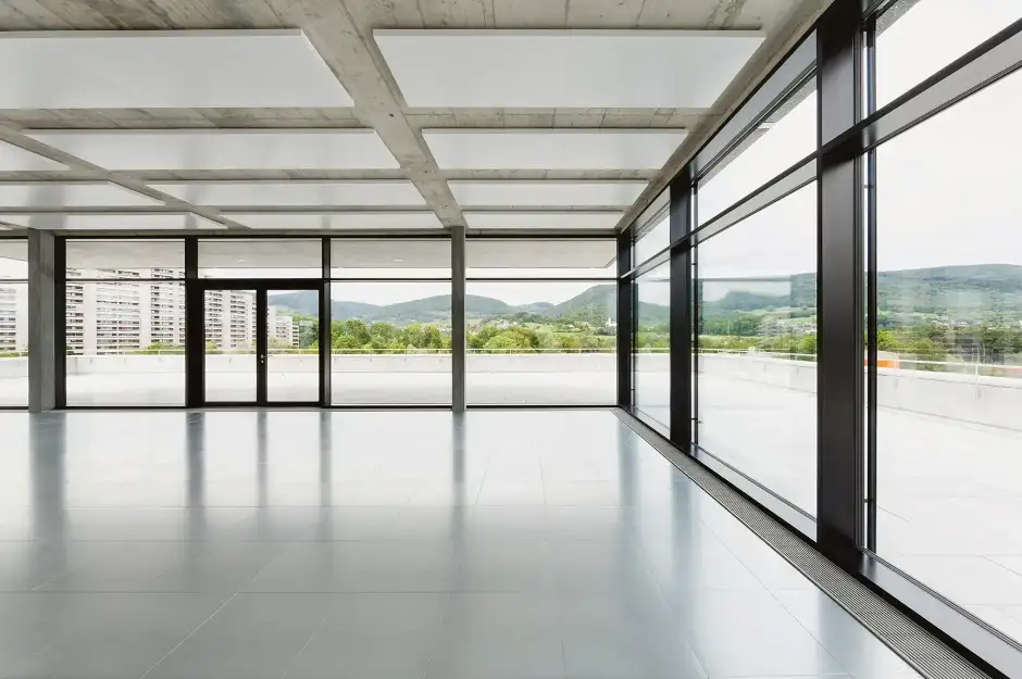 F27 C Foto Innen Büro Fenster