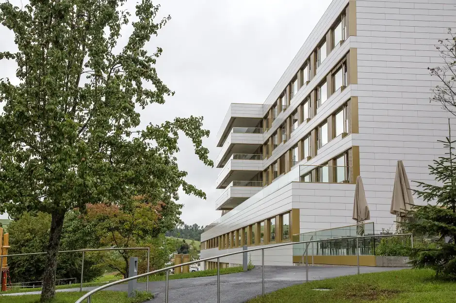 F33 Foto Aussen Terrasse