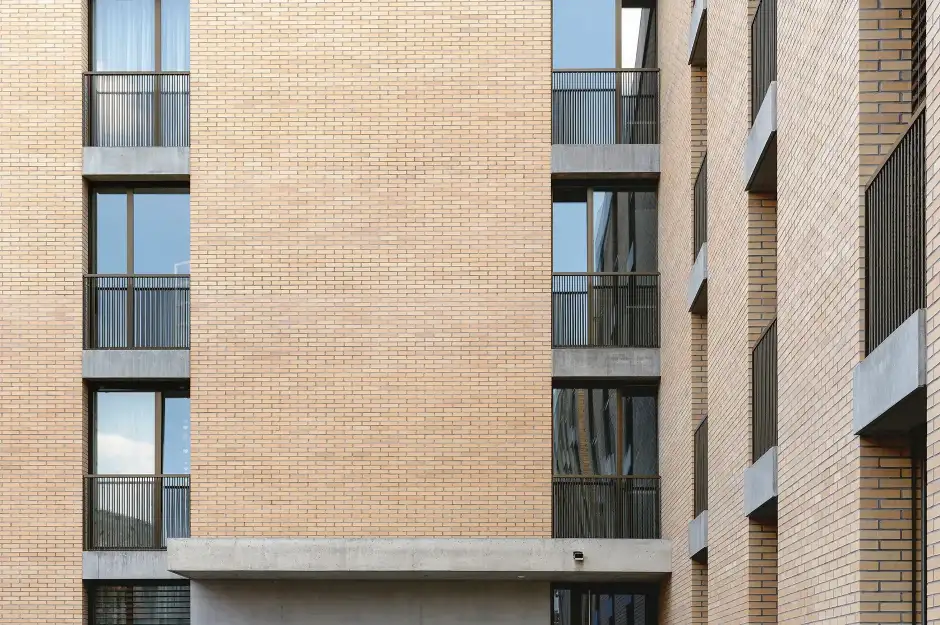 F36 Foto Aussen Fassade Fenster