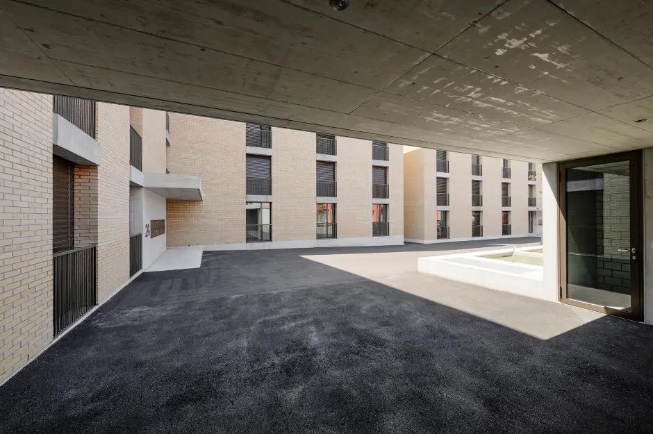 F36 Foto Aussen Zugang