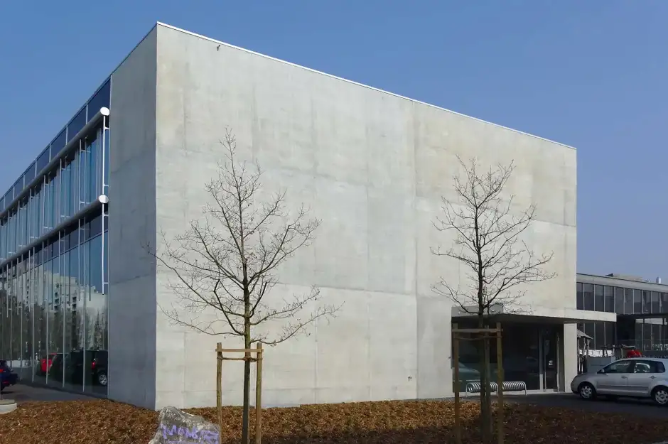 F53 Foto Aussen Beton Fassade 01