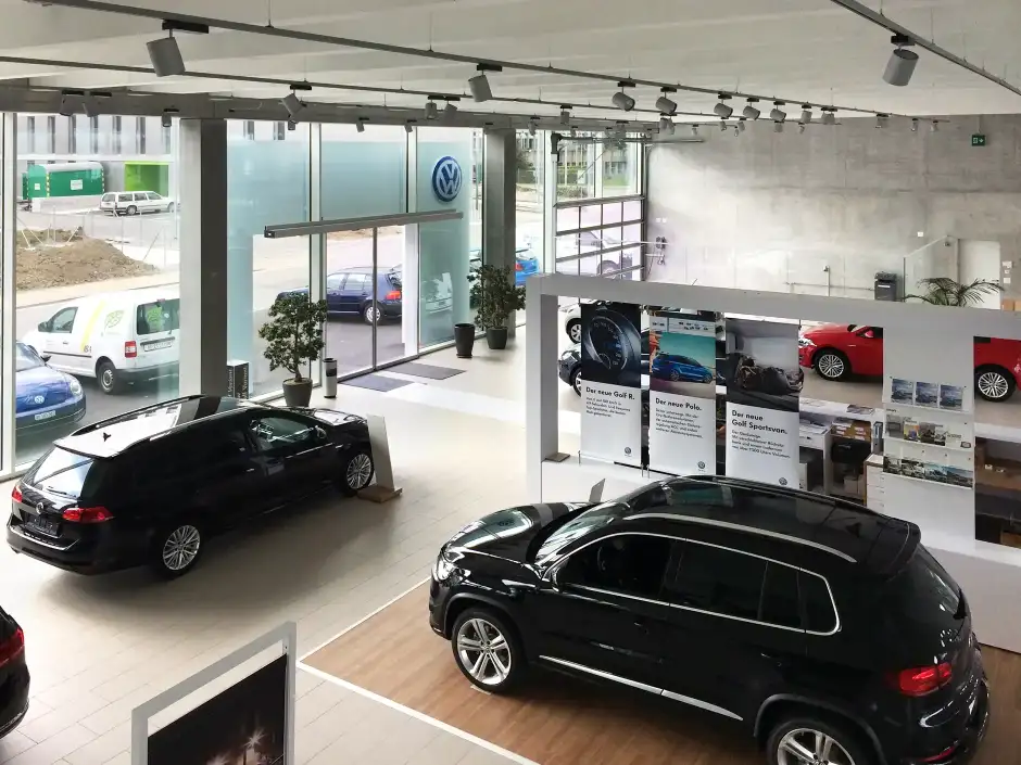 F53 Foto Innen Ausstellungsraum 02